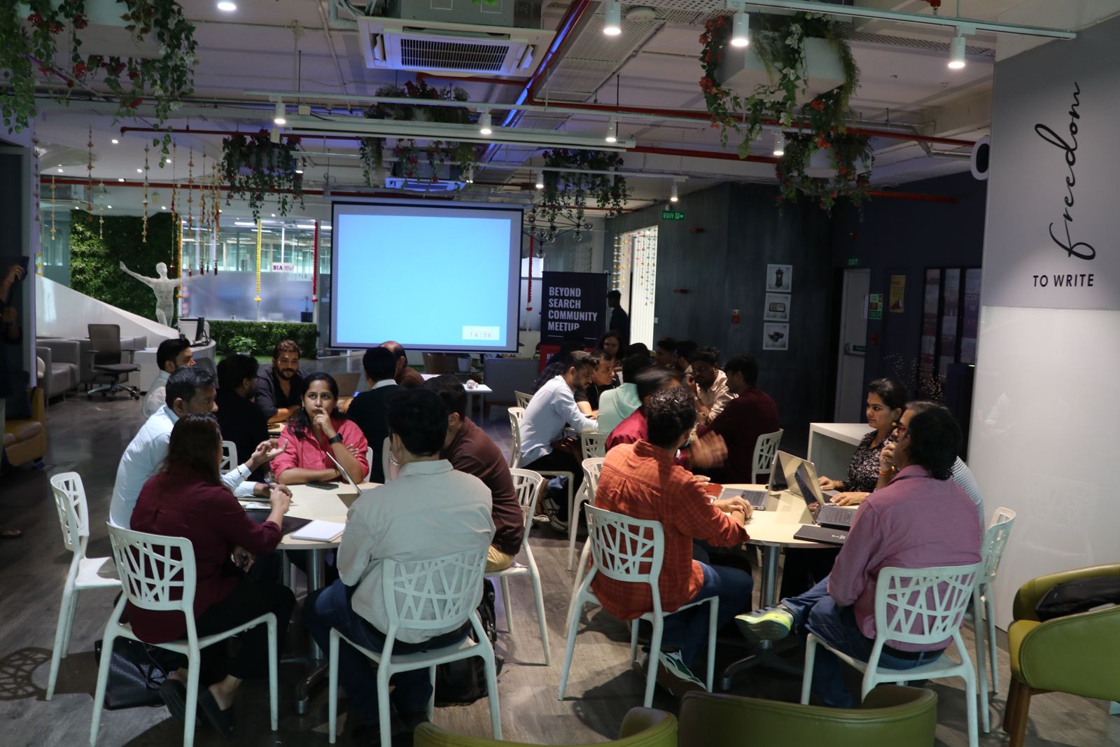 The full room at the Pune AI SEO mastermind