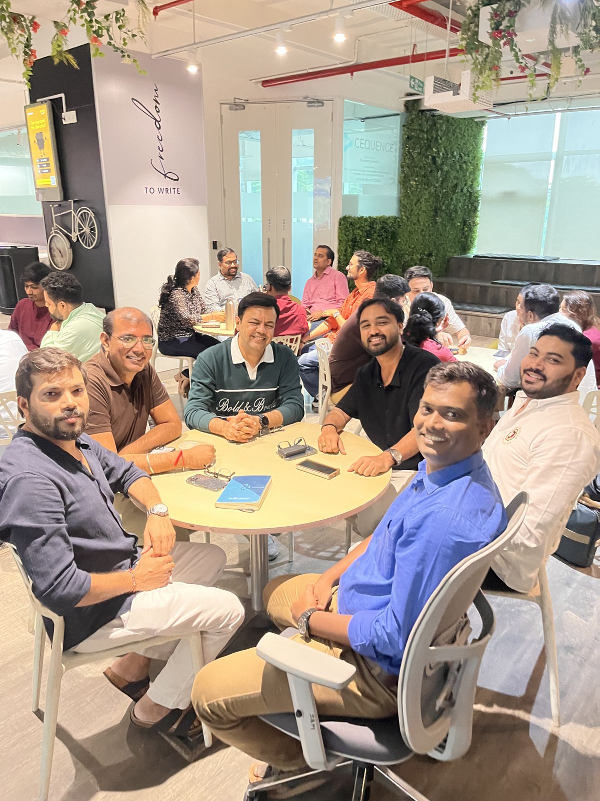 A table selfie at the Pune meetup